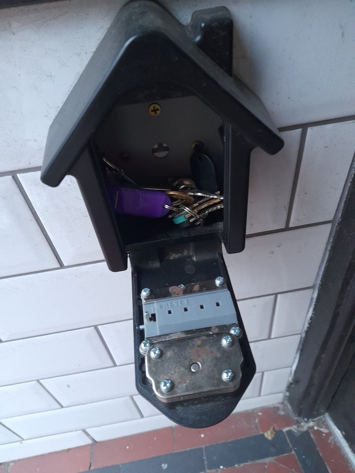 Genuine GrimeBreakers vacant-property key and access evidence